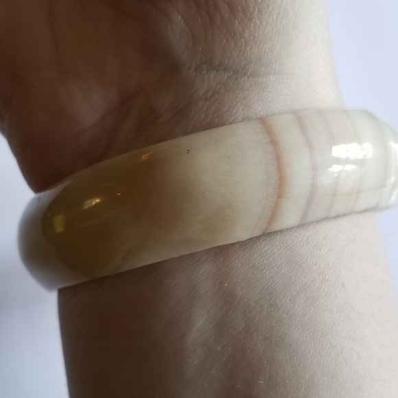 Relisted - Vintage bangle bracelet banded striped cream peach yellow tan - Picture 11 of 16